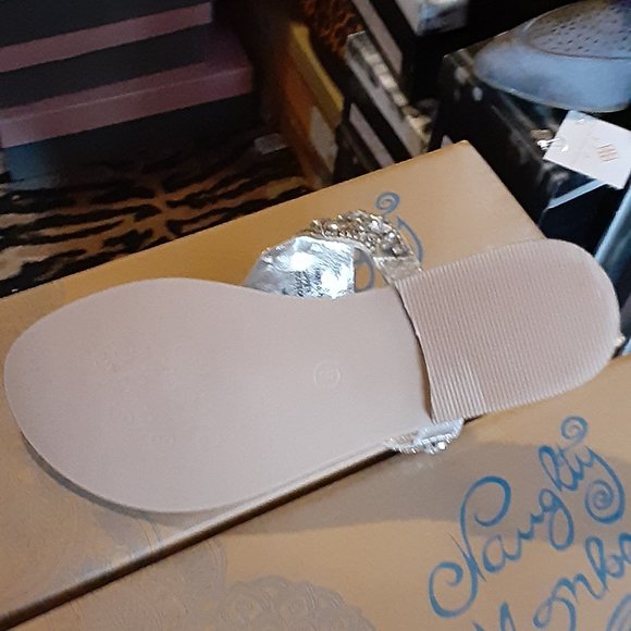 NAUGHTY MONKEY BLING SILVER THONG SLIP ON SHOES - Picture 4 of 5